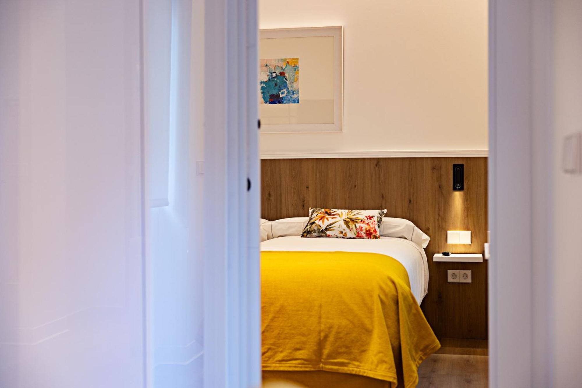 Hostal Paris Valladolid Bagian luar foto