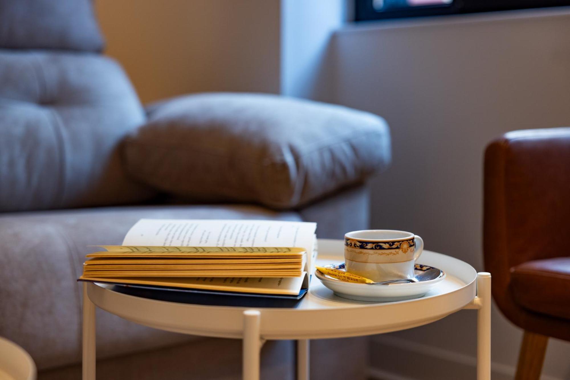Hostal Paris Valladolid Bagian luar foto